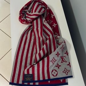 Graham burgundy, mint condition, never used scarf